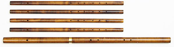 Trefoil consort in stained maple, A=405